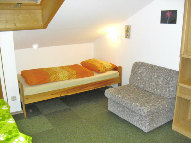 Schlafzimmer 2